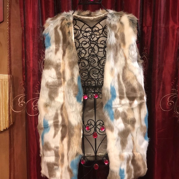 Faux Rabbit Fur Vest NWOT - Picture 4 of 7